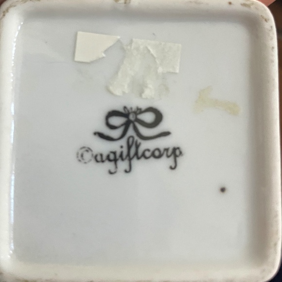 Antique Porcelain Trinket Box Hand Painted ByCagiftcorp Miami Beach - Picture 8 of 9